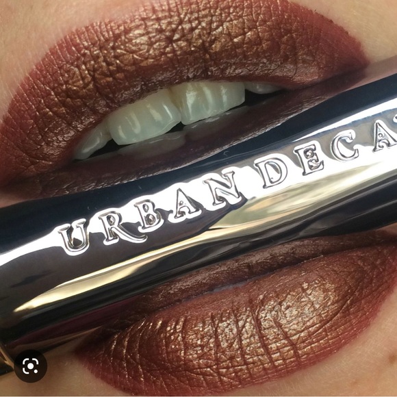 🤎Conspiracy - Urban Decay Vice Lipstick🤎